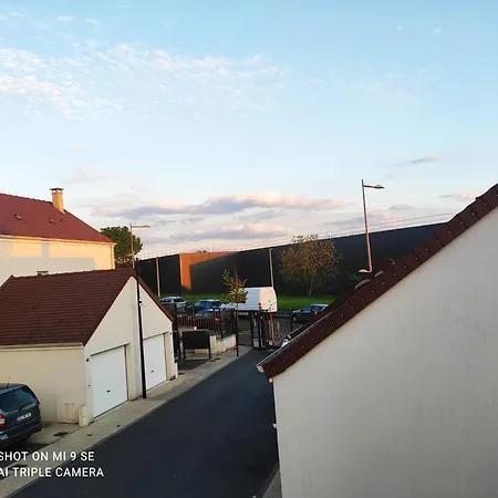 Homestay To Share In A House Close To The Olympic Games